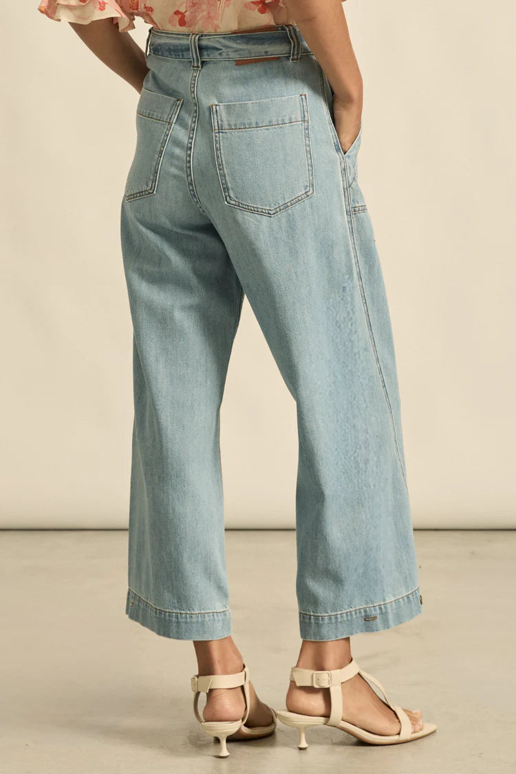 Embark Jean - Light Washed Denim