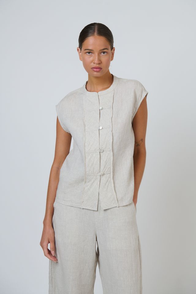 GA688 - Sand Linen Top