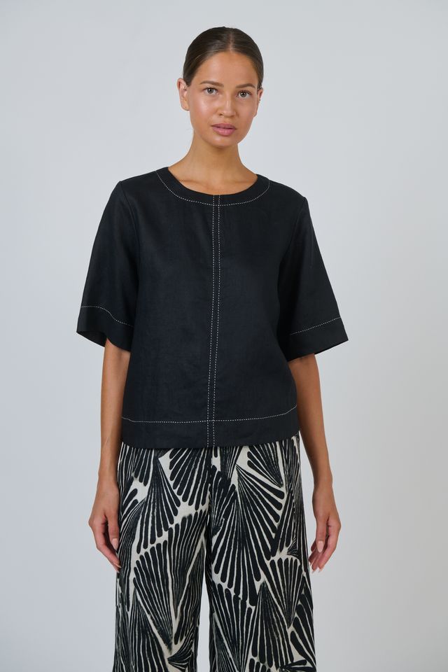 GA724 - Black Linen Top