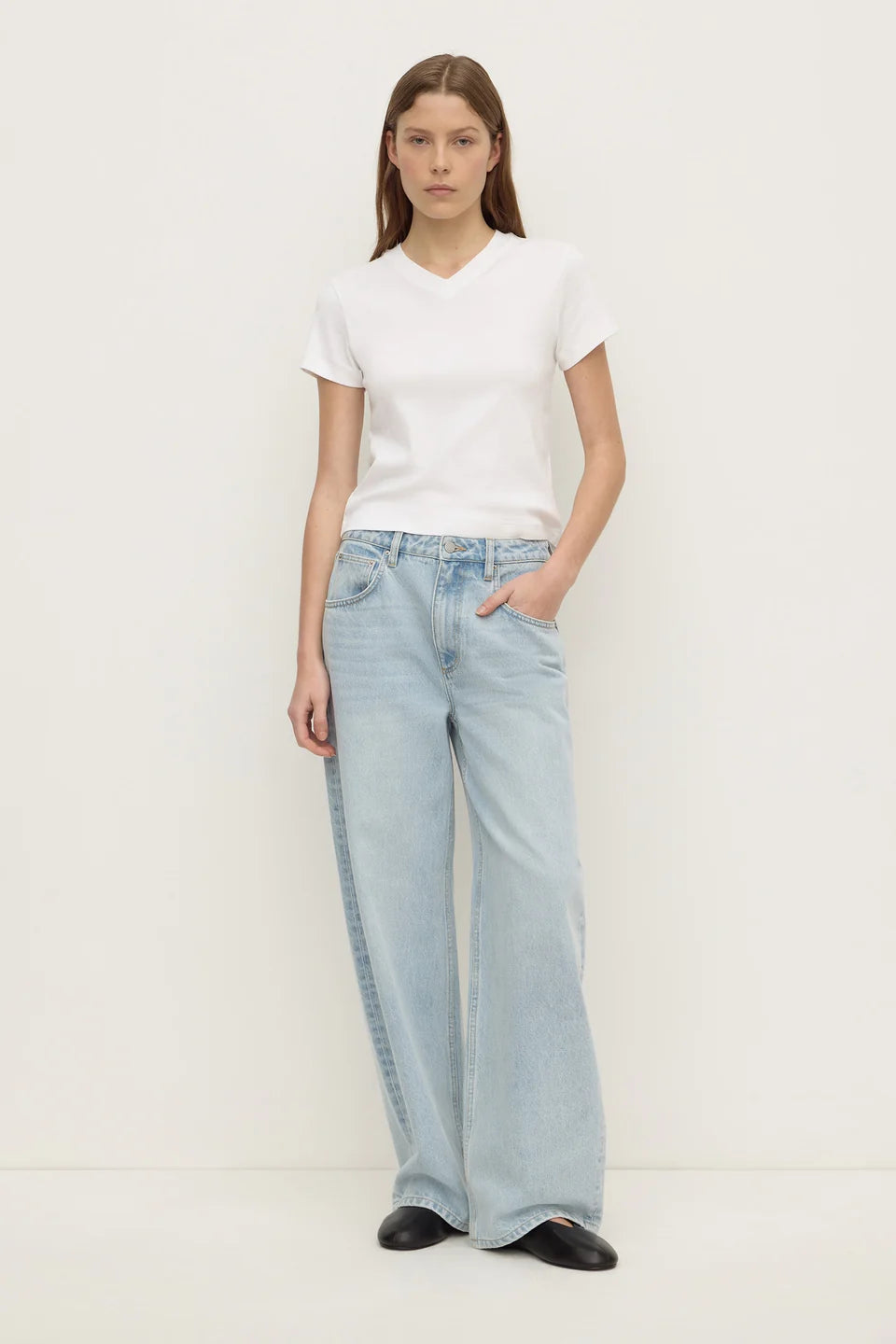 Low Curve Mid Rise Jean - Bleached Blue