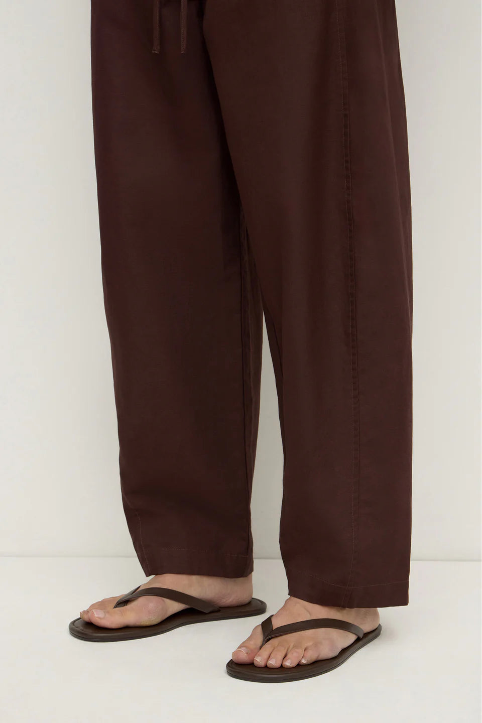 Alina Leather Thong - Walnut