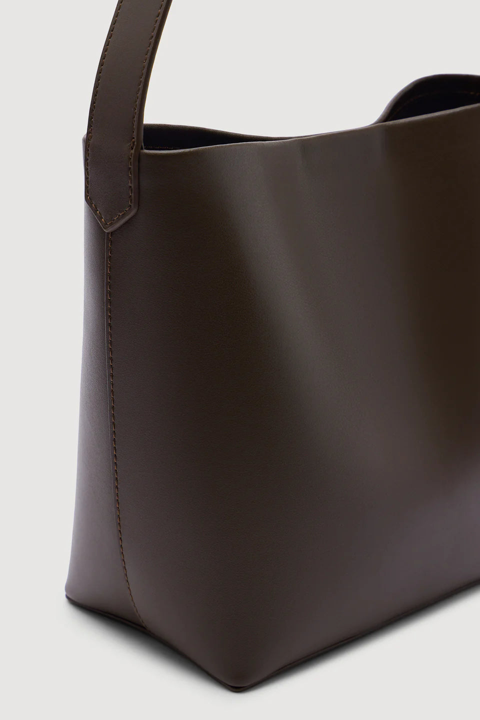Nova Mini Bucket Bag - Walnut