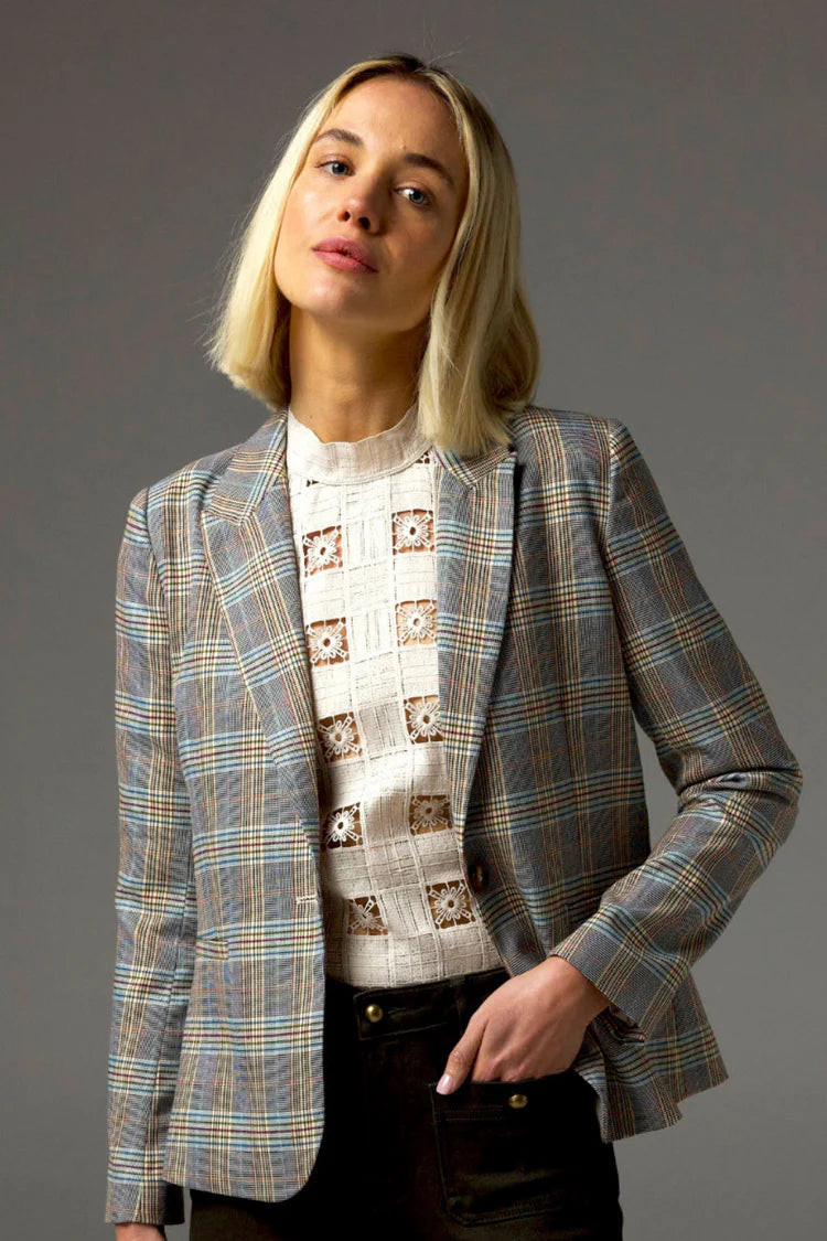 Poise Jacket