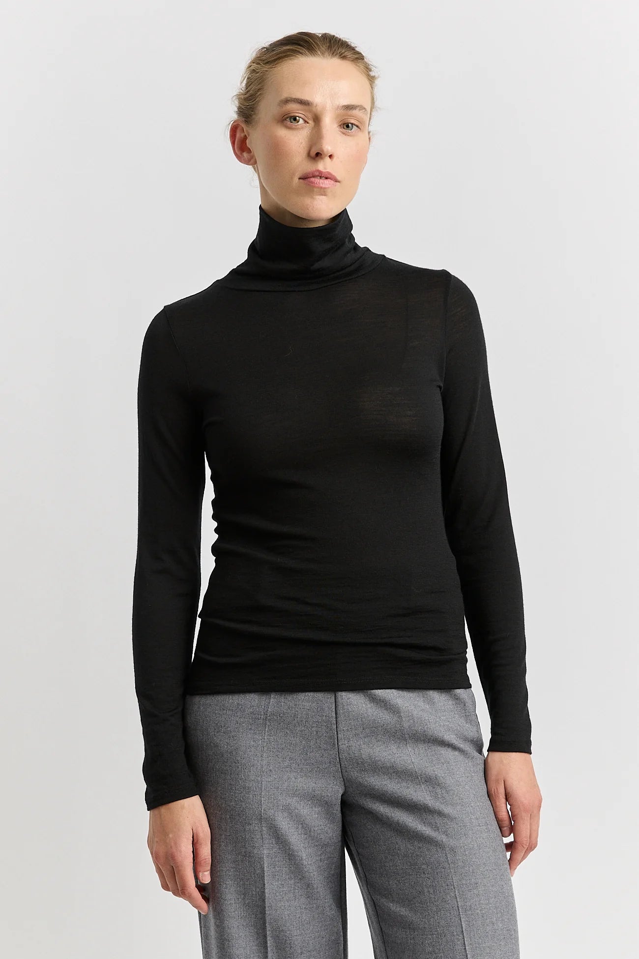 Turtle Neck Merino Tee - Black
