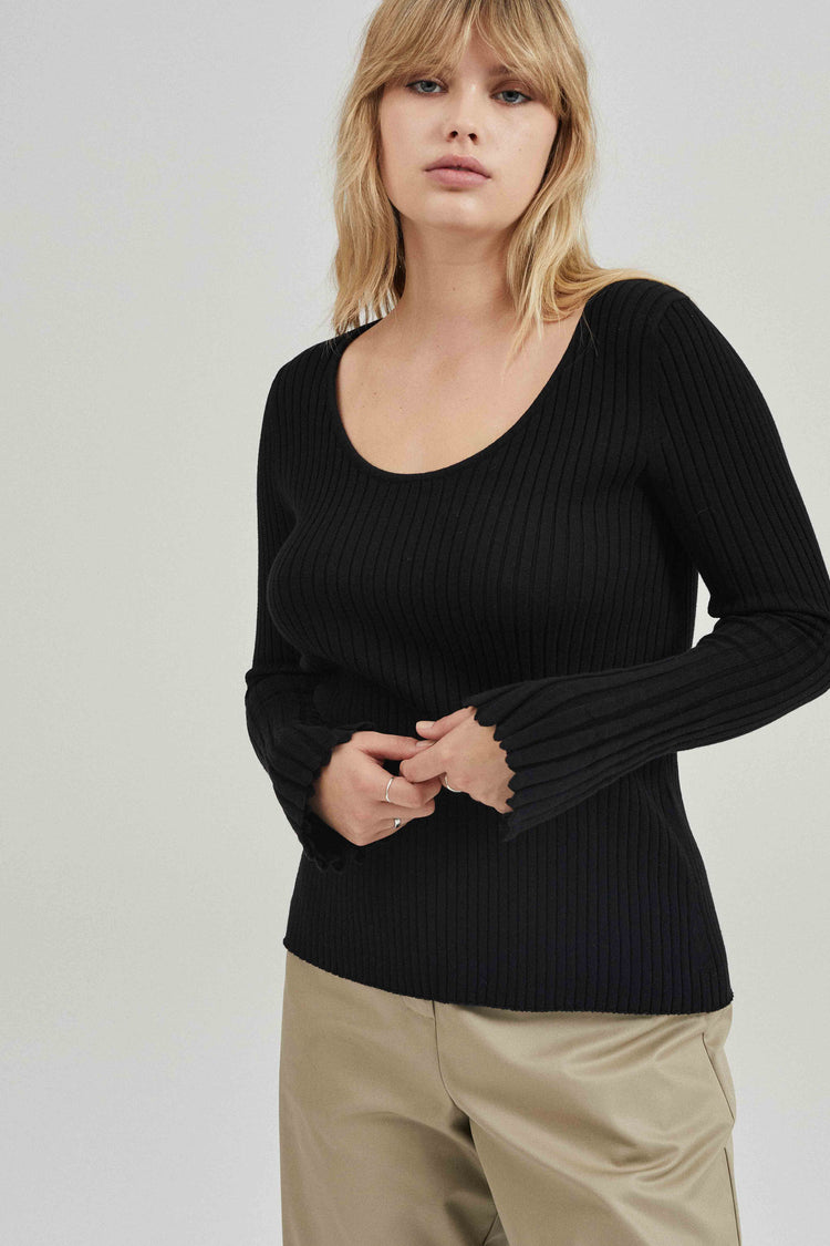 The Scoop Neck Cleo Top - Black